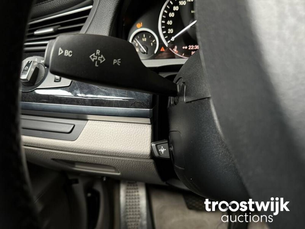 BMW 750i M-Sport E65 4.8 407hp 2009