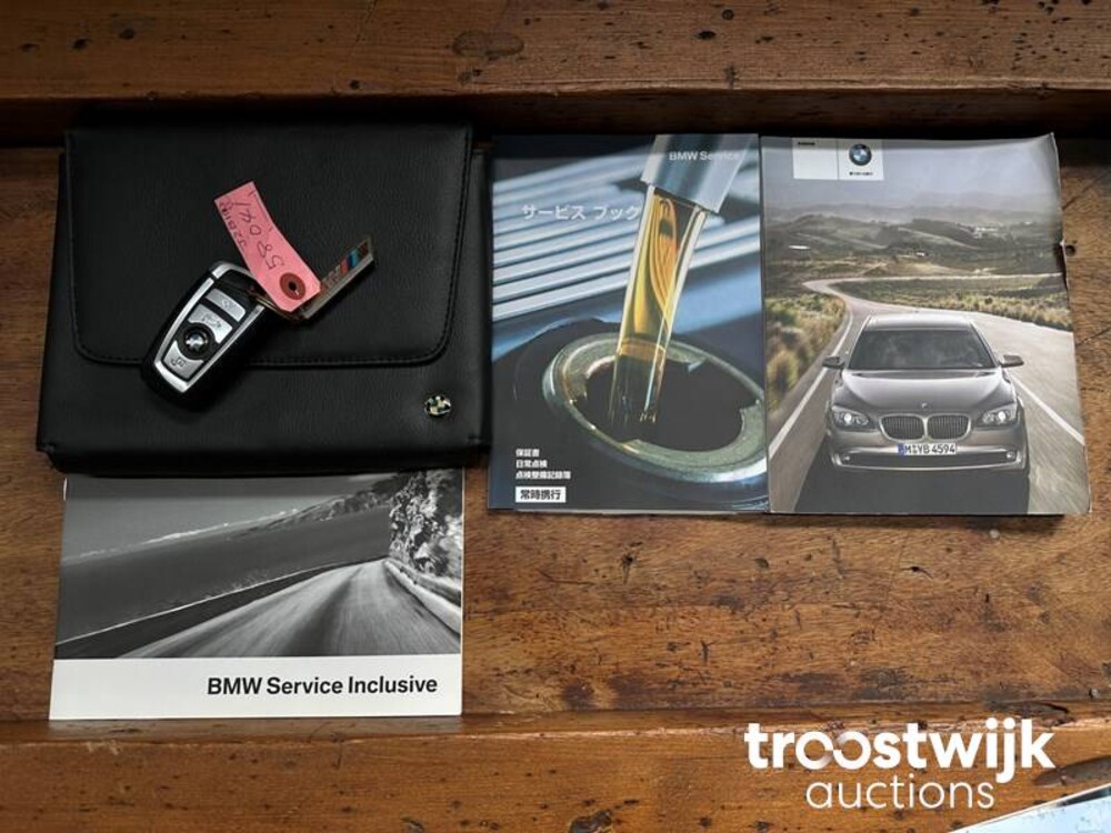 BMW 750i M-Sport E65 4.8 407hp 2009