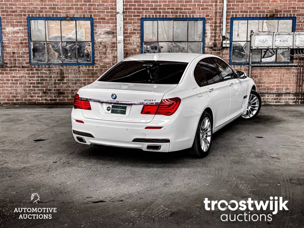 BMW 750i M-Sport E65 4.8 407hp 2009