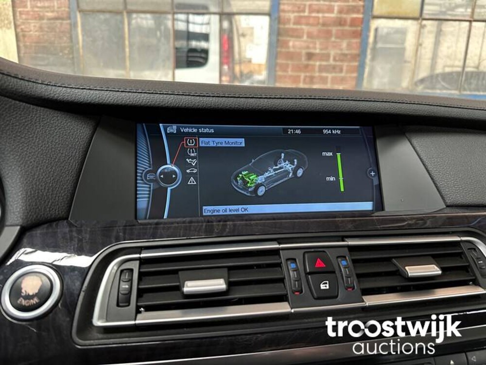 BMW 750i M-Sport E65 4.8 407hp 2009