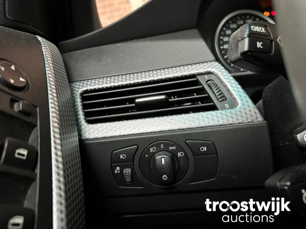 BMW 530i M-sport E60 High Executive  231hp 2005 -Youngtimer-