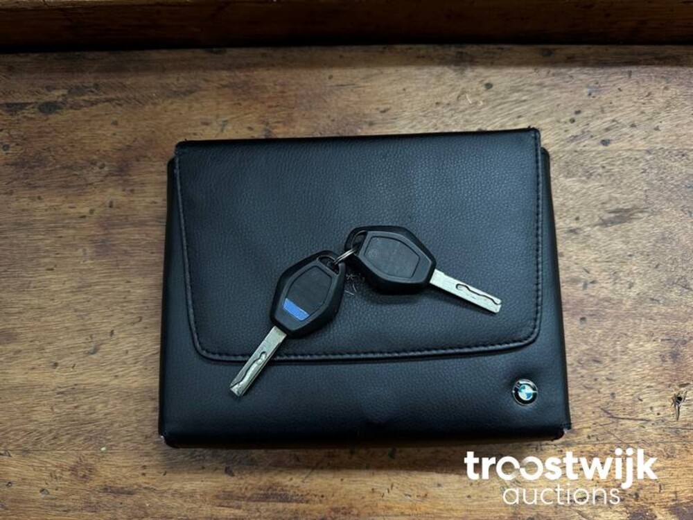 BMW 530i M-sport E60 High Executive  231hp 2005 -Youngtimer-