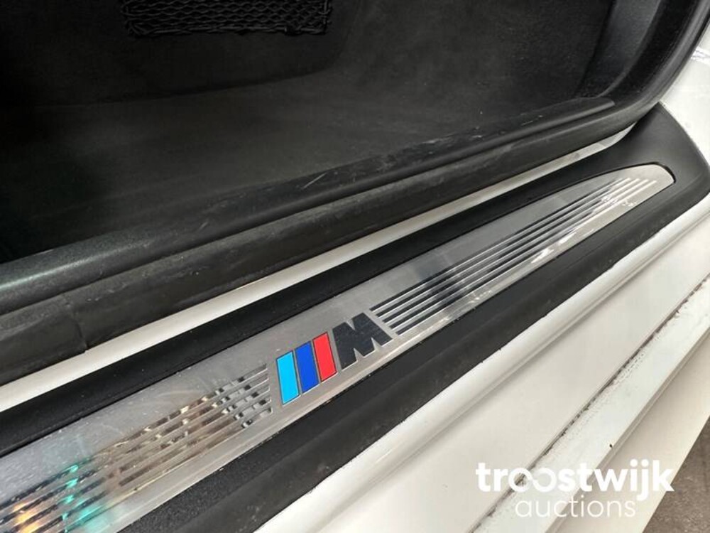 BMW 530i M-sport E60 High Executive  231hp 2005 -Youngtimer-