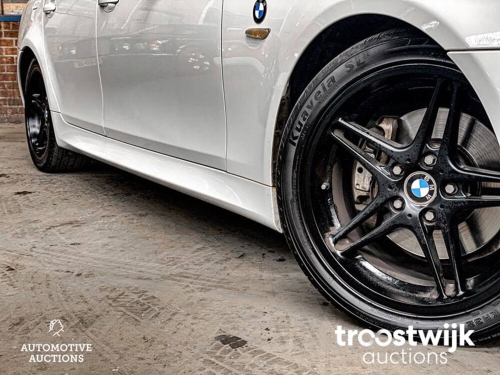 BMW 530i M-sport E60 High Executive  231hp 2005 -Youngtimer-