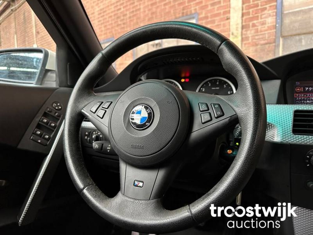 BMW 530i M-sport E60 High Executive  231hp 2005 -Youngtimer-