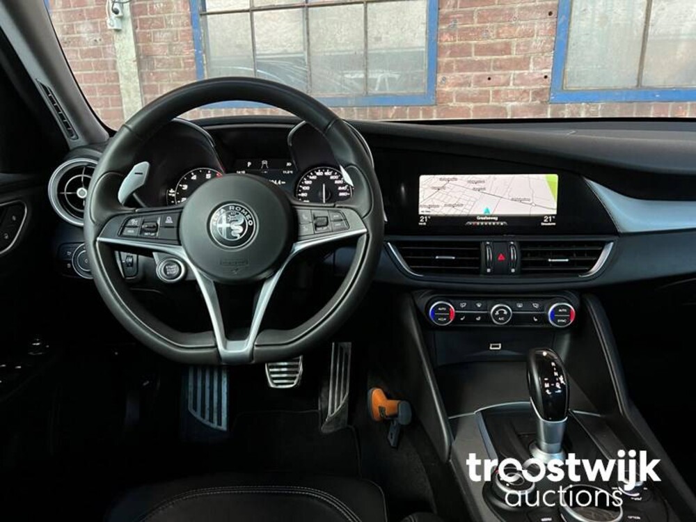 Alfa Romeo Giulia 2.0 T Super 200PS 2019 -Orig. NL-, XN-621-P