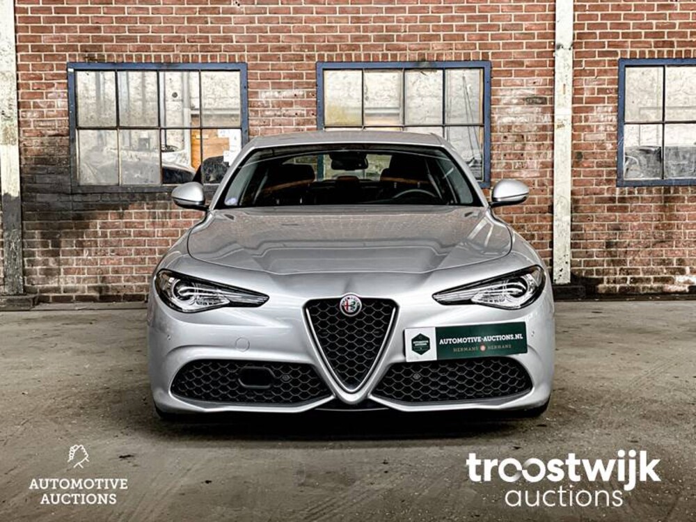 Alfa Romeo Giulia 2.0 T Super 200PS 2019 -Orig. NL-, XN-621-P