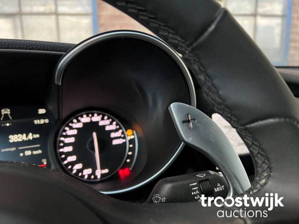 Alfa Romeo Giulia 2.0 T Super 200PS 2019 -Orig. NL-, XN-621-P