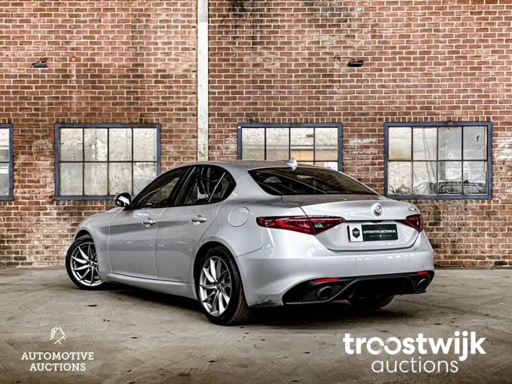 Alfa Romeo Giulia 2.0 T Super 200PS 2019 -Orig. NL-, XN-621-P