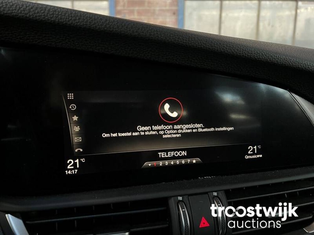 Alfa Romeo Giulia 2.0 T Super 200PS 2019 -Orig. NL-, XN-621-P