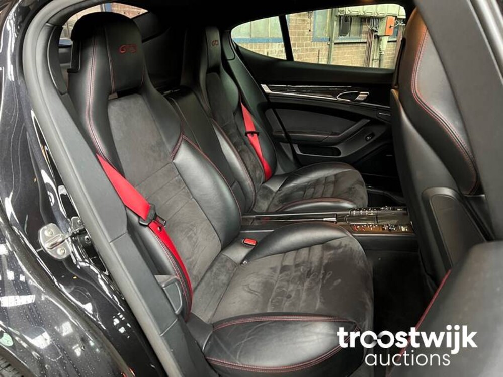 Porsche Panamera GTS 4.8 V8 430 PS 2012 SportChrono, PP-403-P