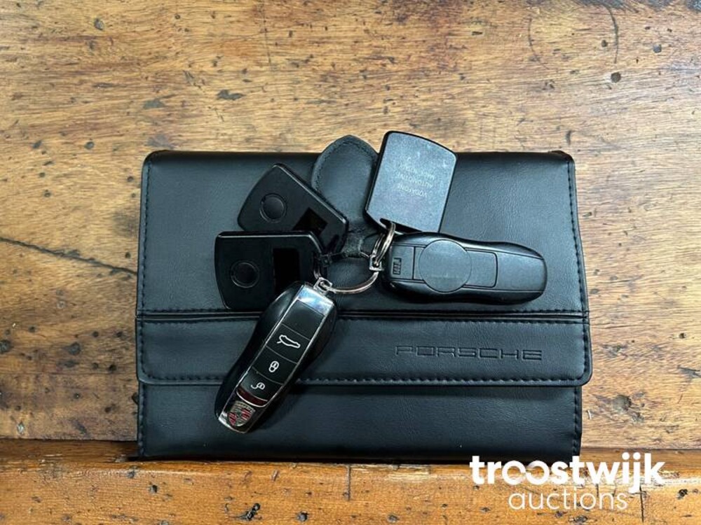 Porsche Panamera GTS 4.8 V8 430 PS 2012 SportChrono, PP-403-P