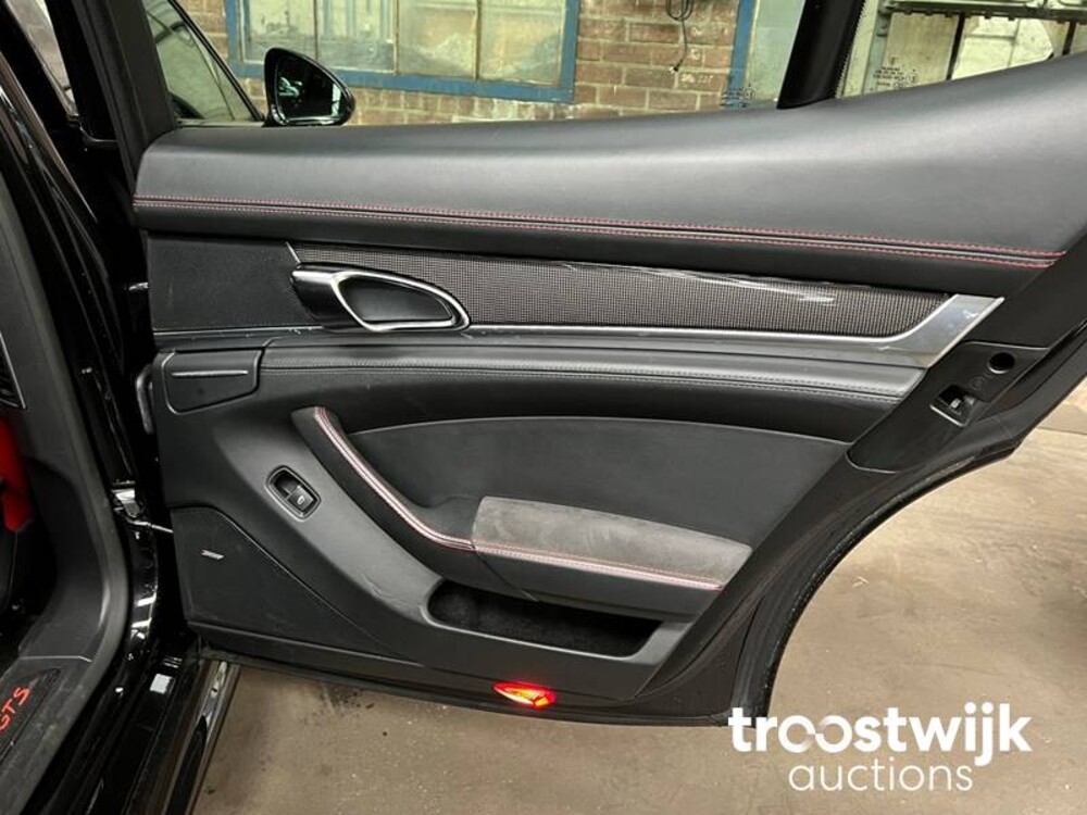 Porsche Panamera GTS 4.8 V8 430 PS 2012 SportChrono, PP-403-P