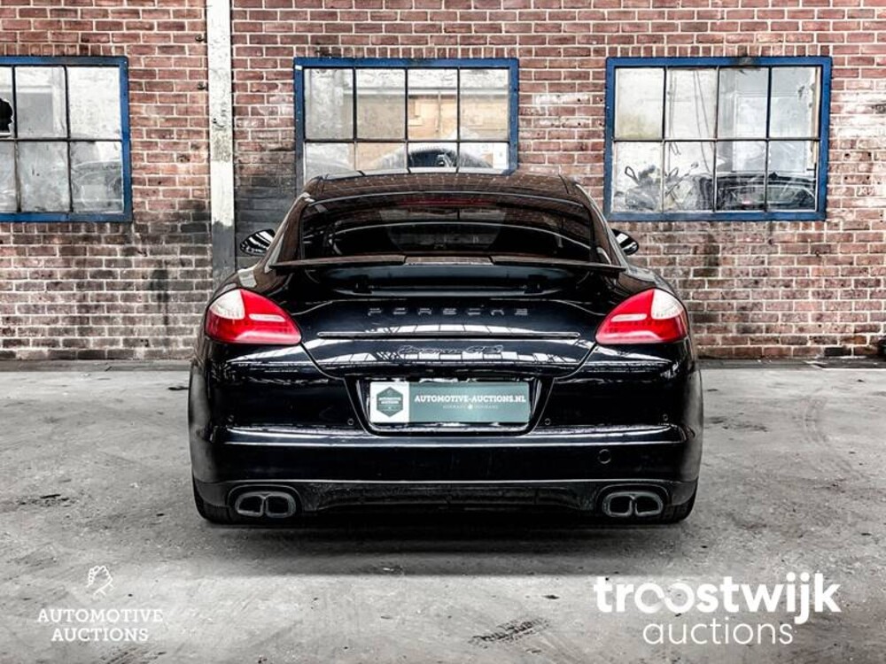 Porsche Panamera GTS 4.8 V8 430 PS 2012 SportChrono, PP-403-P