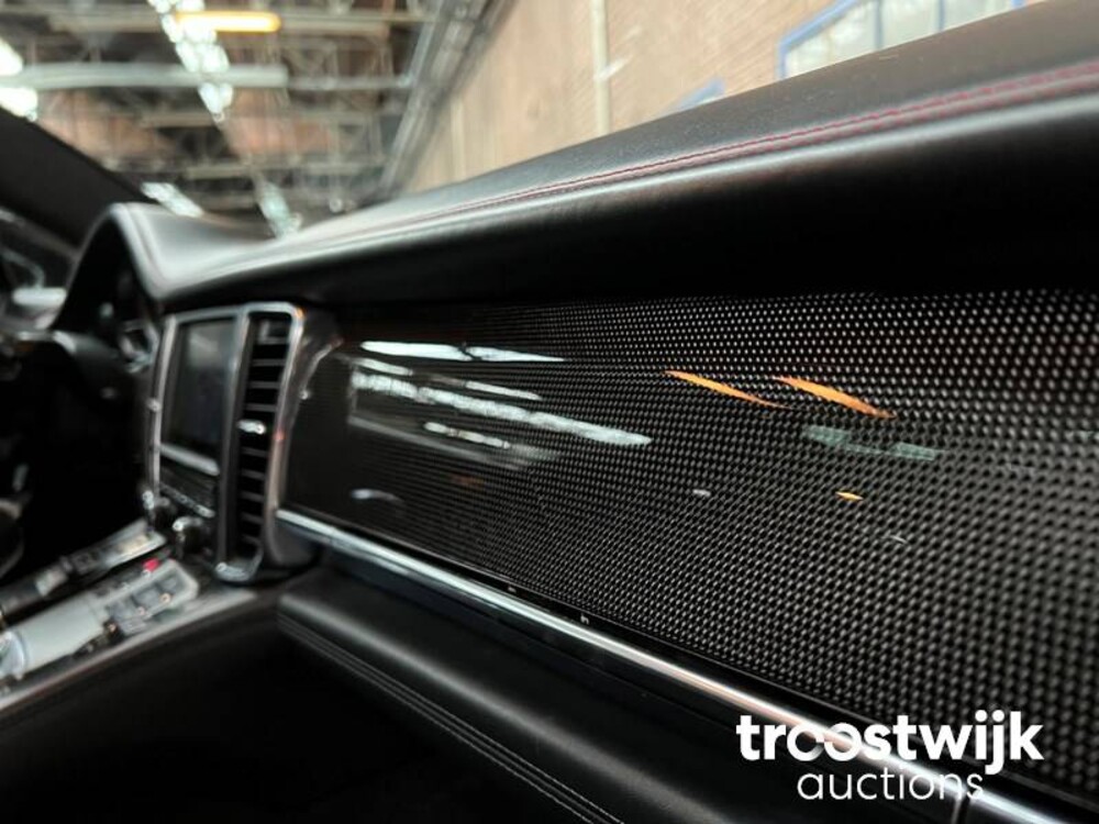 Porsche Panamera GTS 4.8 V8 430 PS 2012 SportChrono, PP-403-P