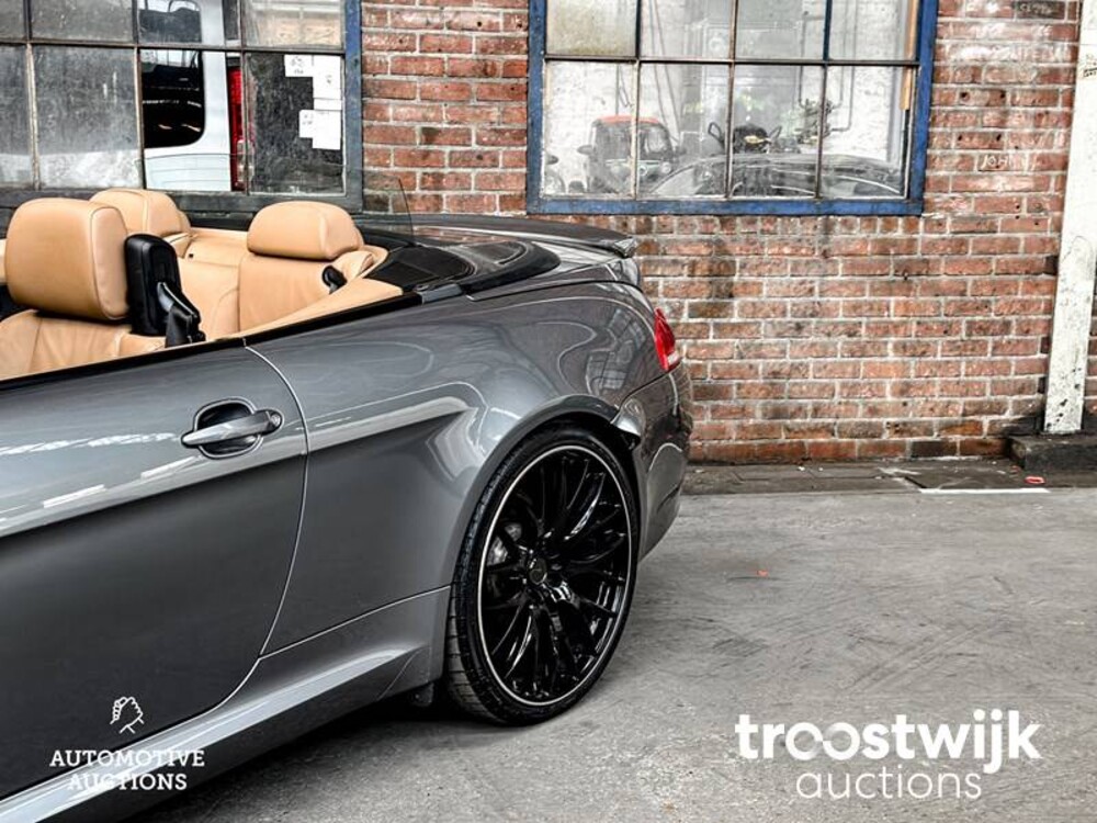 BMW 650i Cabriolet E64 4.8  367hp 2009