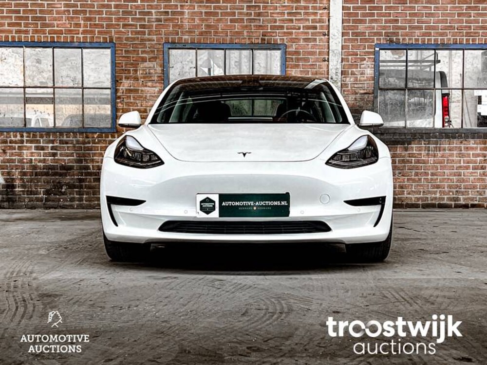 Tesla Model 3 Plus Standard RWD 238PS 2020, L-477-KG