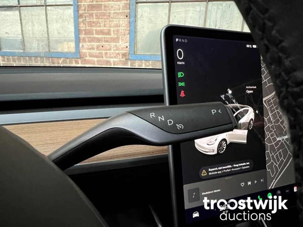 Tesla Model 3 Plus Standard RWD 238PS 2020, L-477-KG