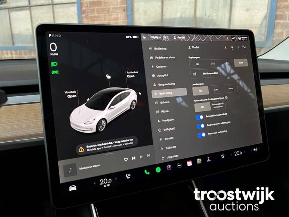 Tesla Model 3 Plus Standard RWD 238PS 2020, L-477-KG