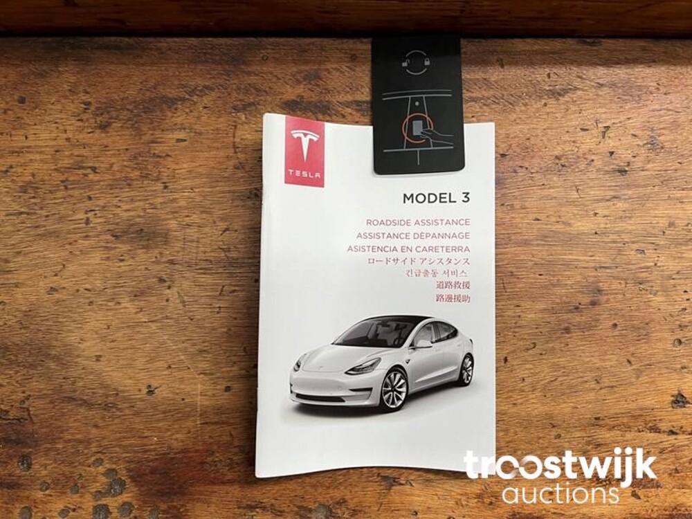 Tesla Model 3 Plus Standard RWD 238PS 2020, L-477-KG