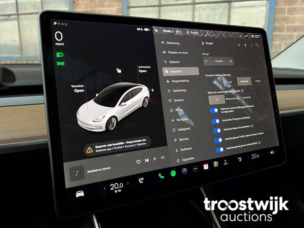 Tesla Model 3 Plus Standard RWD 238PS 2020, L-477-KG
