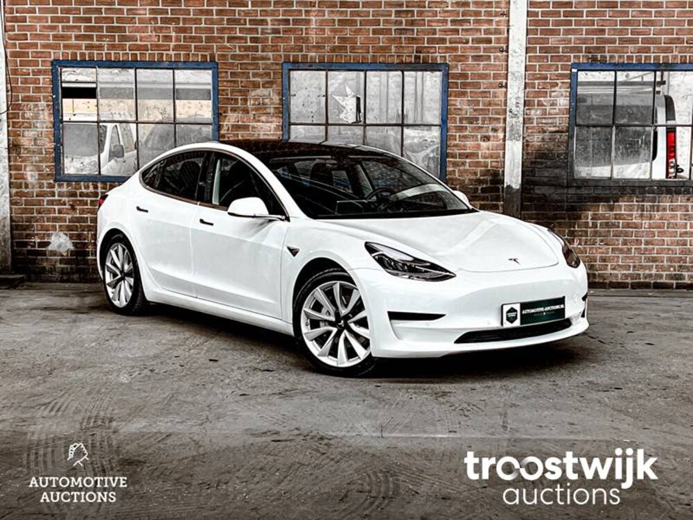 Tesla Model 3 Plus Standard RWD 238PS 2020, L-477-KG