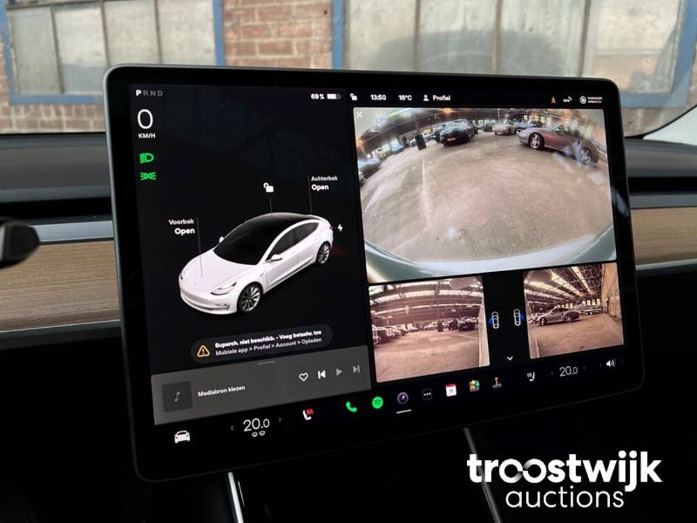 Tesla Model 3 Plus Standard RWD 238PS 2020, L-477-KG