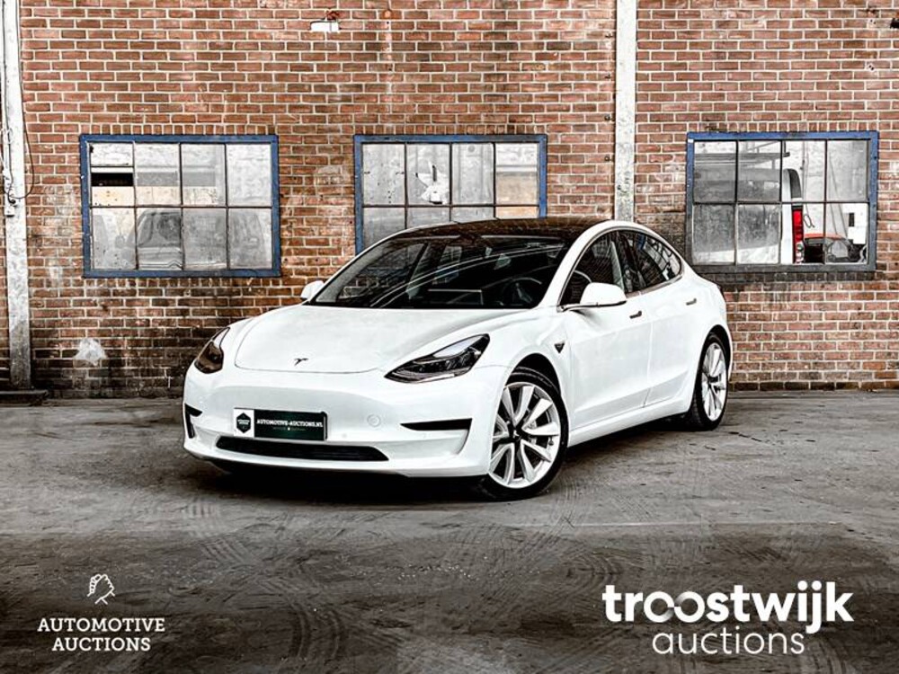 Tesla Model 3 Plus Standard RWD 238PS 2020, L-477-KG