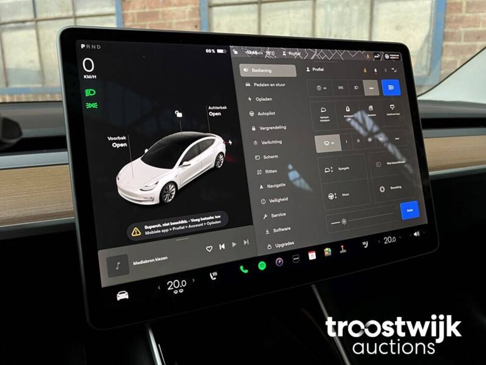 Tesla Model 3 Plus Standard RWD 238PS 2020, L-477-KG