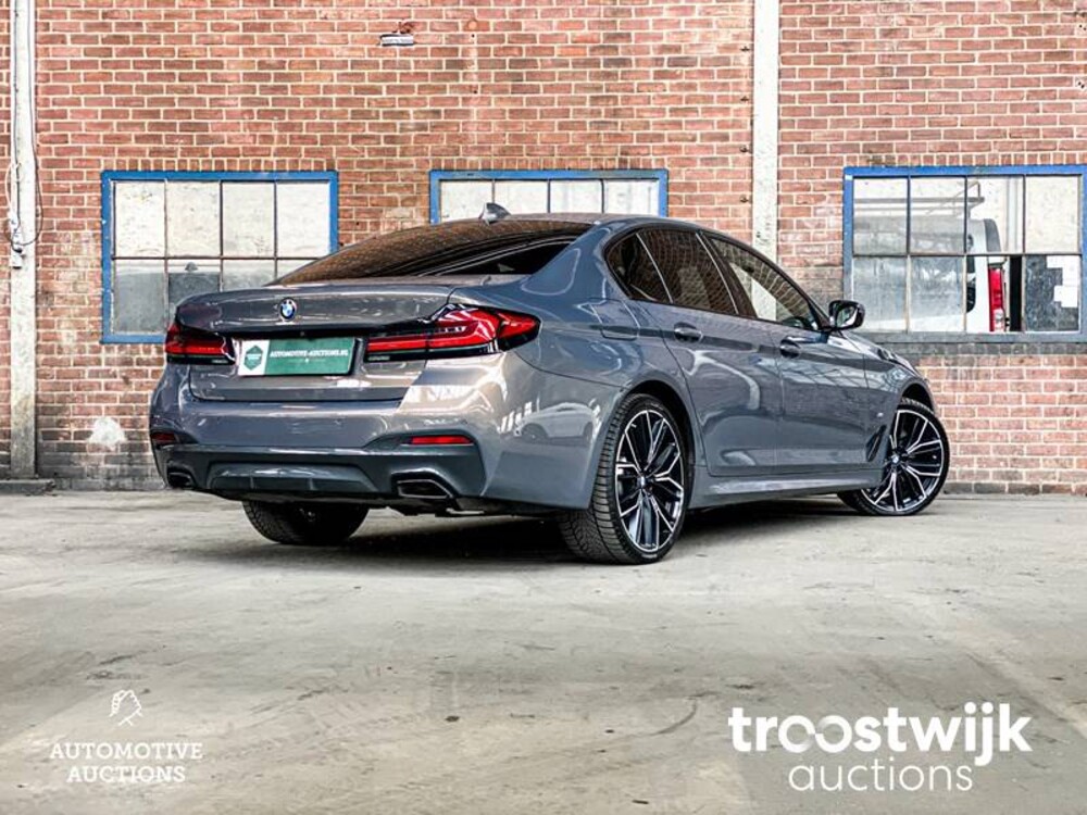 BMW 520e M-Sport Business Edition Plus 204PS 2022 -Orig. NL-, N-654-UK Herstellergarantie