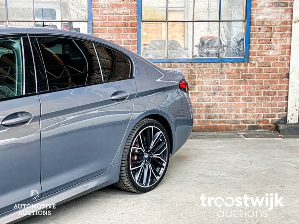 BMW 520e M-Sport Business Edition Plus 204PS 2022 -Orig. NL-, N-654-UK Herstellergarantie