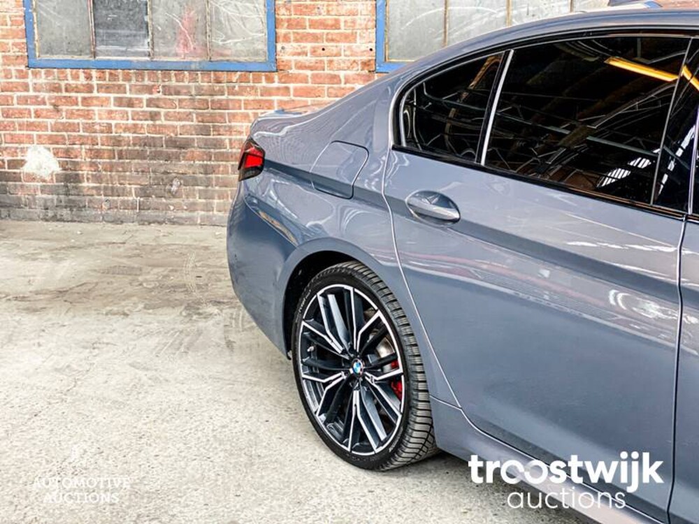 BMW 520e M-Sport Business Edition Plus 204PS 2022 -Orig. NL-, N-654-UK Herstellergarantie