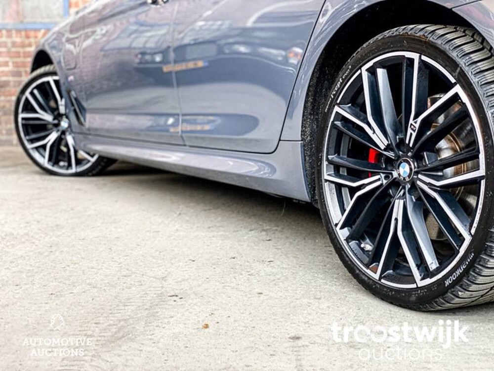 BMW 520e M-Sport Business Edition Plus 204PS 2022 -Orig. NL-, N-654-UK Herstellergarantie