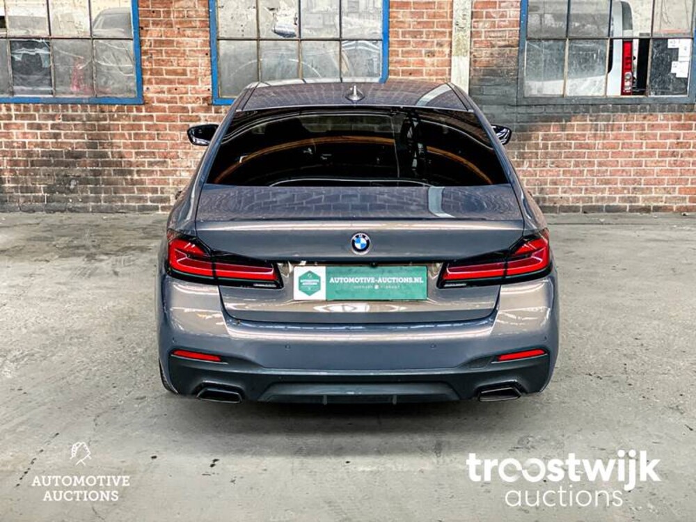 BMW 520e M-Sport Business Edition Plus 204PS 2022 -Orig. NL-, N-654-UK Herstellergarantie