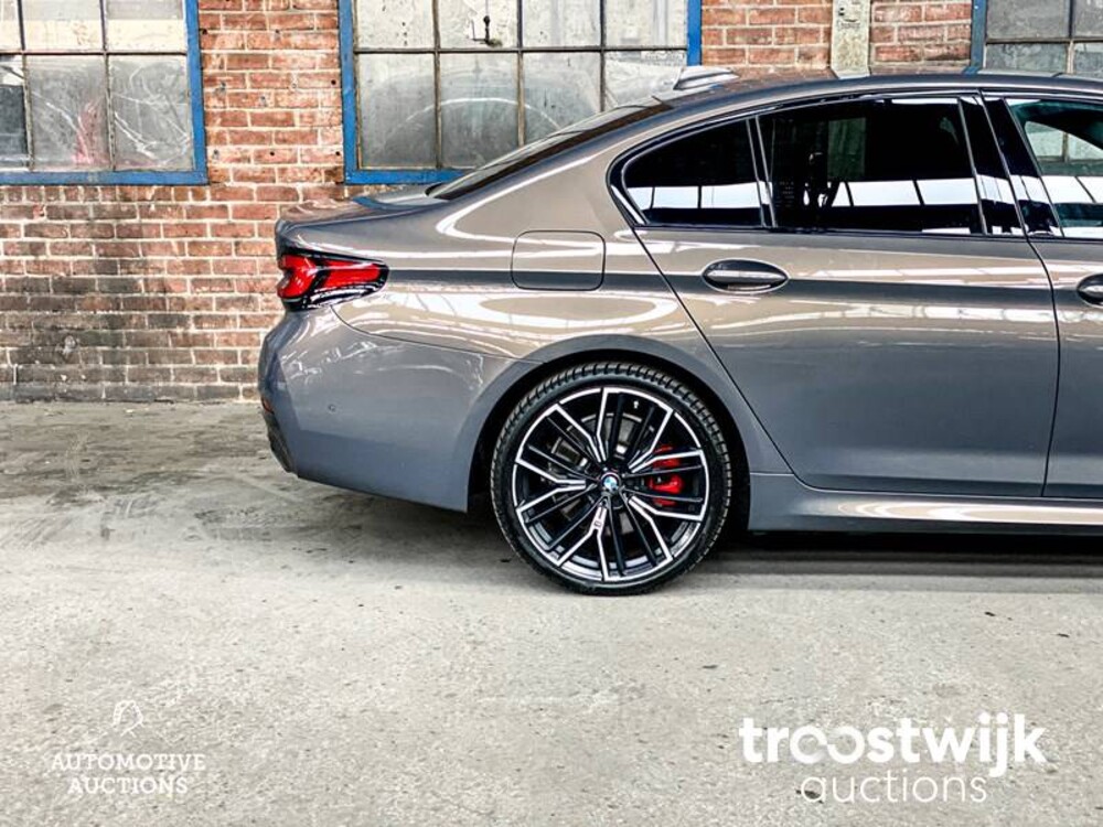 BMW 520e M-Sport Business Edition Plus 204PS 2022 -Orig. NL-, N-654-UK Herstellergarantie
