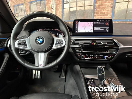 BMW 520e M-Sport Business Edition Plus 204PS 2022 -Orig. NL-, N-654-UK Herstellergarantie