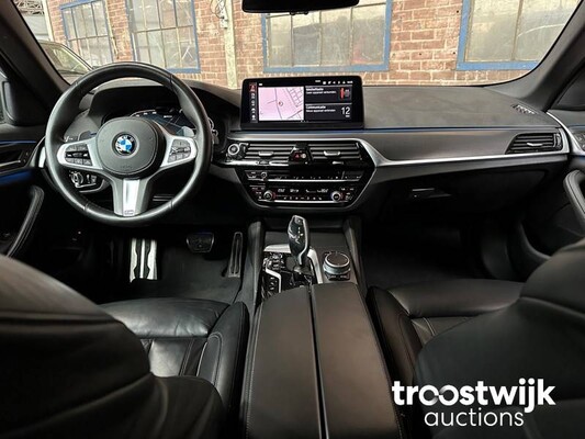 BMW 520e M-Sport Business Edition Plus 204PS 2022 -Orig. NL-, N-654-UK Herstellergarantie