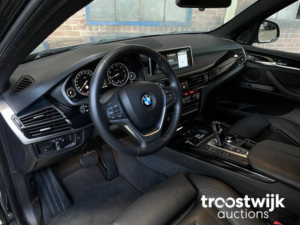 BMW X5 xDrive50i Gepantserd Af-fabriek 450pk 2017