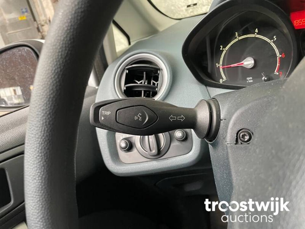 Ford Fiesta 1.25 Ghia 82pk 2009, PT-484-R