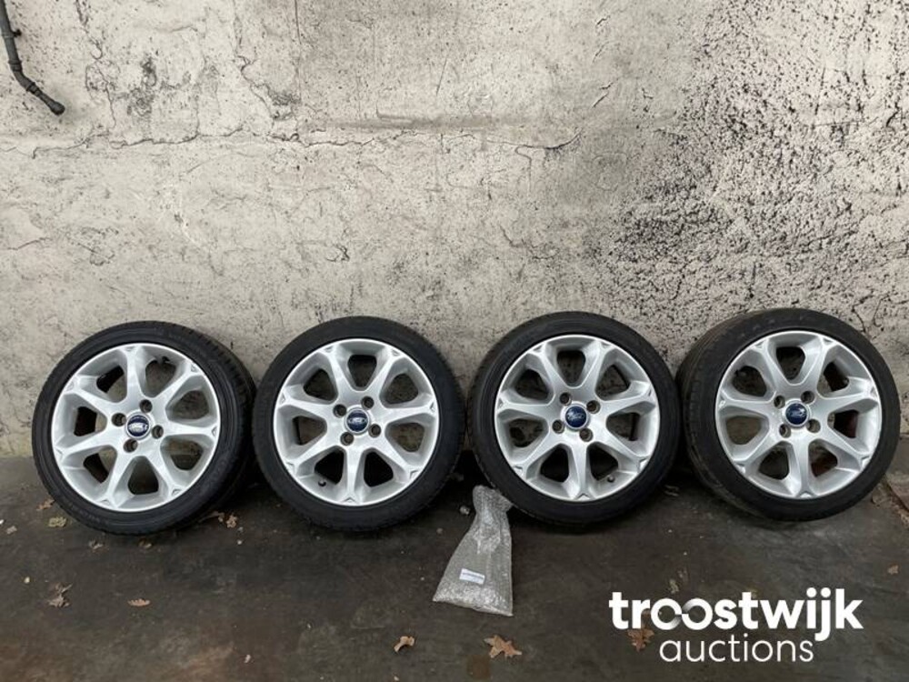 Ford Fiesta 1.25 Ghia 82pk 2009, PT-484-R