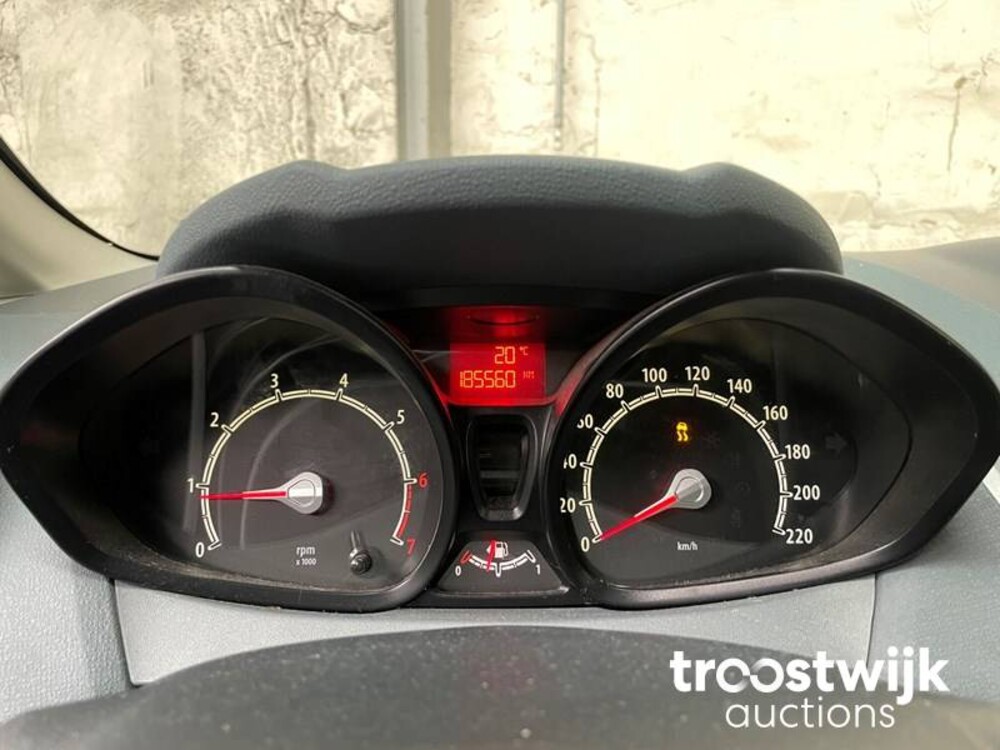 Ford Fiesta 1.25 Ghia 82pk 2009, PT-484-R