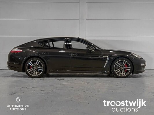 Porsche Panamera 3.6 Platinum Edition SportChrono 299pk 2013, L-185-HT