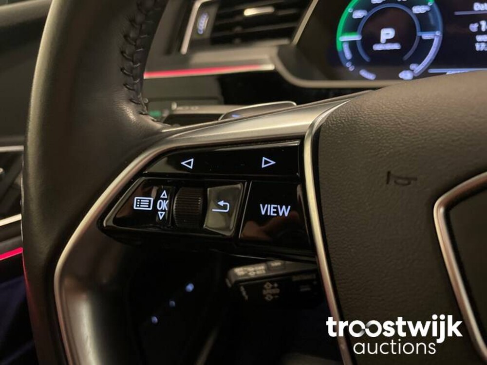 Audi e-tron 55 Sport Quattro Advanced 95 kWh 408pk 2018 -Orig. NL-, XH-703-D