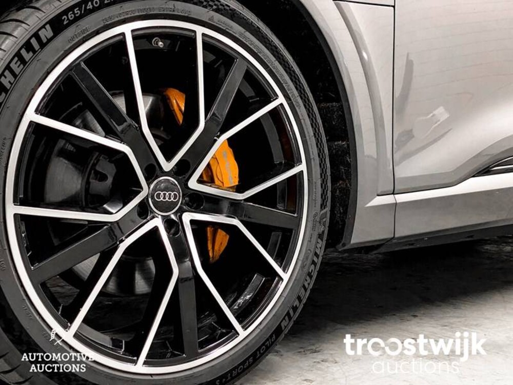 Audi e-tron 55 Sport Quattro Advanced 95 kWh 408pk 2018 -Orig. NL-, XH-703-D