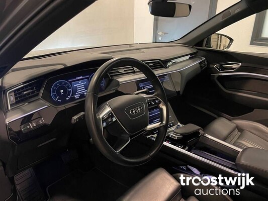 Audi e-tron 55 Sport Quattro Advanced 95 kWh 408pk 2018 -Orig. NL-, XH-703-D