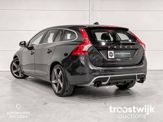 Volvo V60 1.6 T3 R-Design 150pk, 5-KJH-83