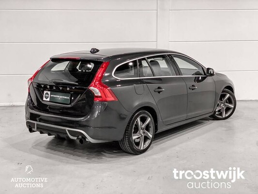 Volvo V60 1.6 T3 R-Design 150hp, 5-KJH-83