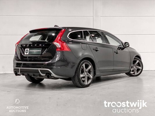 Volvo V60 1.6 T3 R-Design 150pk, 5-KJH-83