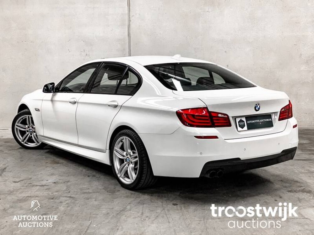 BMW 528i M-Sport High Executive 258pk 2011 -Orig. NL-, 30-RBZ-5