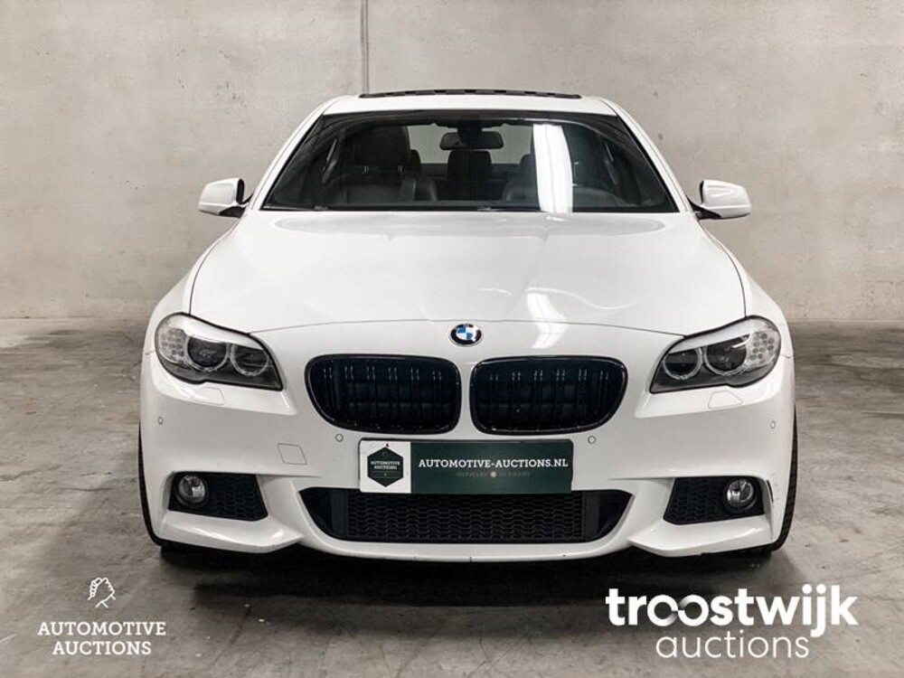 BMW 528i M-Sport High Executive 258pk 2011 -Orig. NL-, 30-RBZ-5